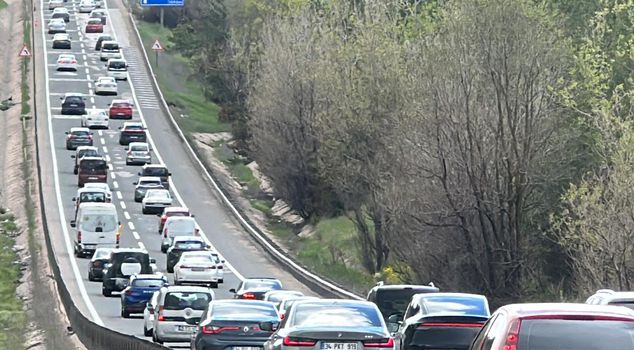 The return journey of holidaymakers has begun, traffic towards Istanbul has come to a standstill.