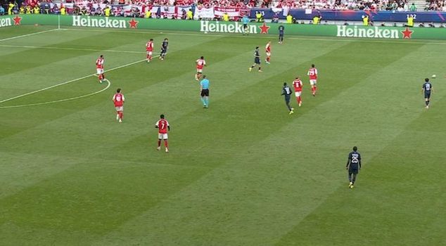 Those who tuned in for the giant match experienced a major shock in the first half.