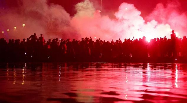 The place is a complete inferno! PSG fans have turned the entire city into a battlefield.