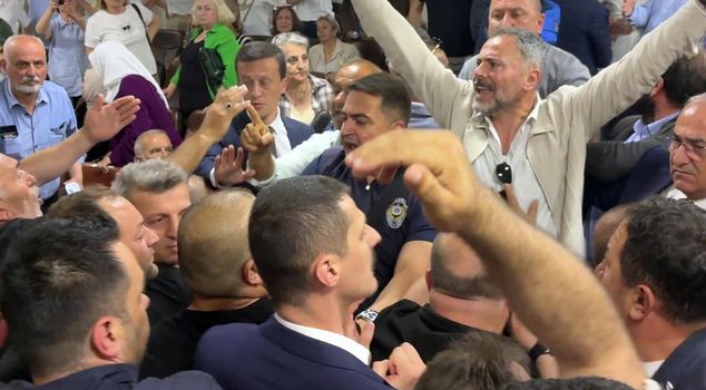 Akçakoca Municipality switched to AK Party, fight broke out after the election