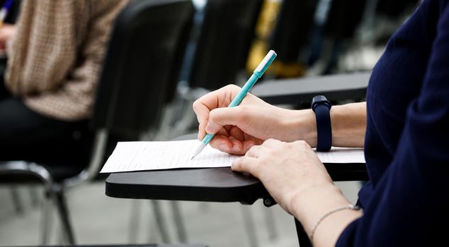 انتباه المرشحين للمعلمين! تم تأجيل امتحان دخول أكاديمية التربية الوطنية، إليكم التاريخ الجديد
