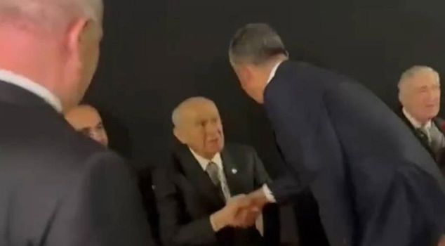 اجتمع بهجلي وأوزال في حفل استقبال مجموعة كوتش القابضة