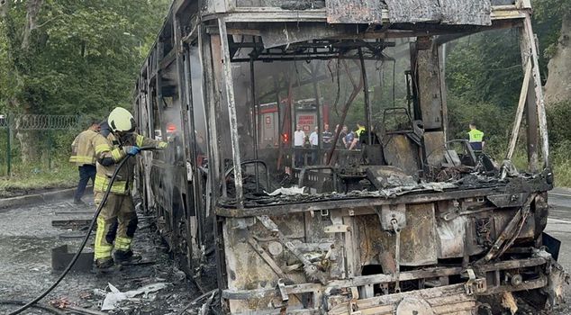 IETT bus burned in flames in Beykoz