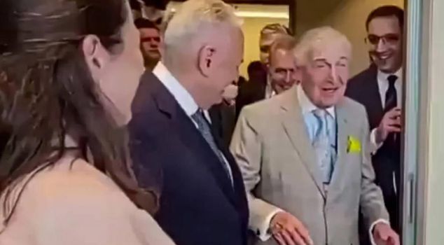 اعتذر رحمي كوتش عن نكته 