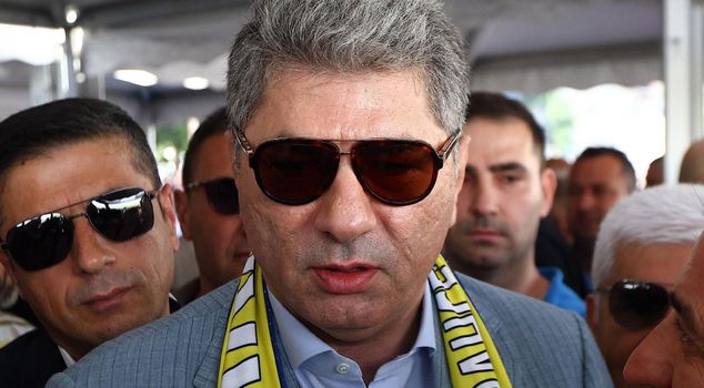 Hakan Safi announced his new transfer at the ballot box.