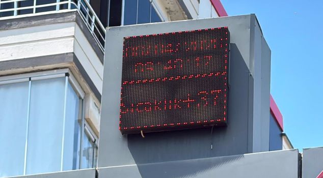 Thermometers in Diyarbakır approached 40 degrees.