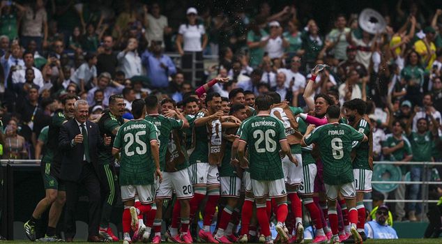 A first in football history after many years! A commercial break was given while the match was being played.
