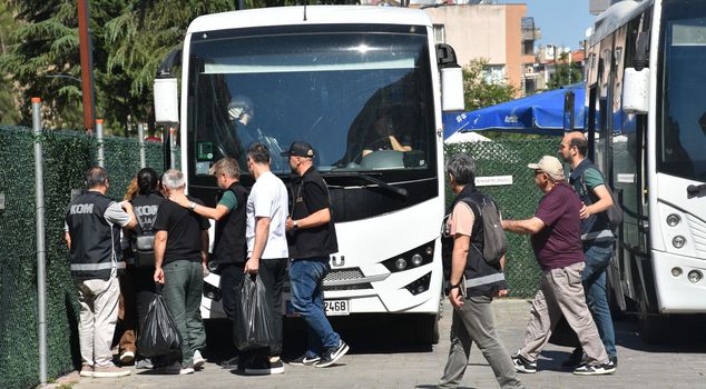 41 suspects in corruption operation at Ege University at the courthouse