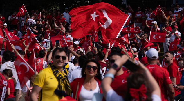 Turkish stamp on Vancouver! The streets echoed with the sounds of Turkey