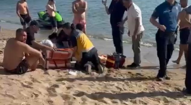 One of two siblings who went swimming in Kocaeli drowned.