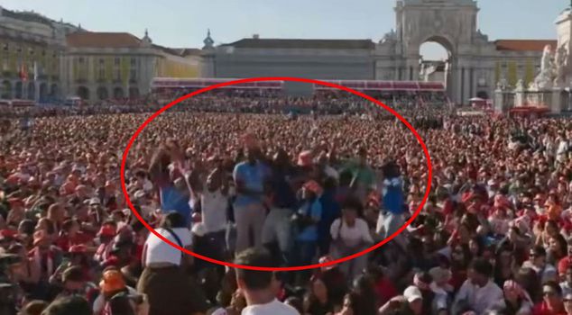 The world is talking about this joy! A handful of fans ended 52 years of longing like this.