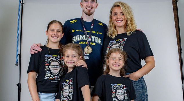 Nando De Colo, who wore the Fenerbahçe Beko jersey, retired from basketball.