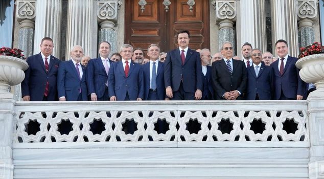 The photo that stirred politics was asked: a veto for Abdullah Gül, an open door for Yavaş.