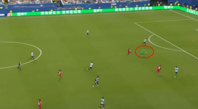 What have you done, Muslera! Two major mistakes that marked the night at the World Cup