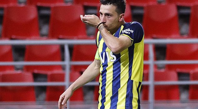 Fans are stunned! Mert Hakan Yandaş surprise at Fenerbahçe