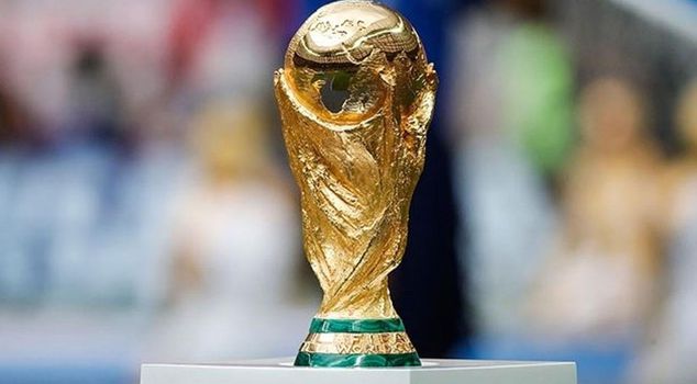تم تحديد من سيسلم الكأس في نهائي كأس العالم