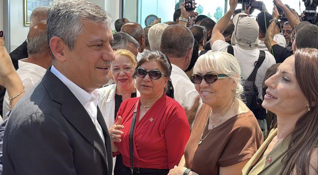 Özgür Özel welcomed with ululations in Diyarbakır
