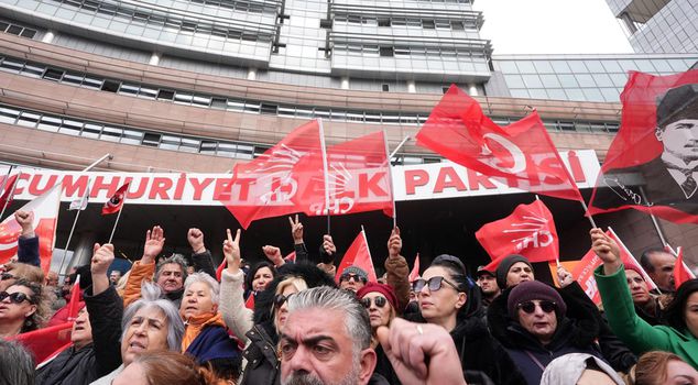 Words that stir Ankara's corridors: 86 deputies and 74 provincial heads from CHP will join us