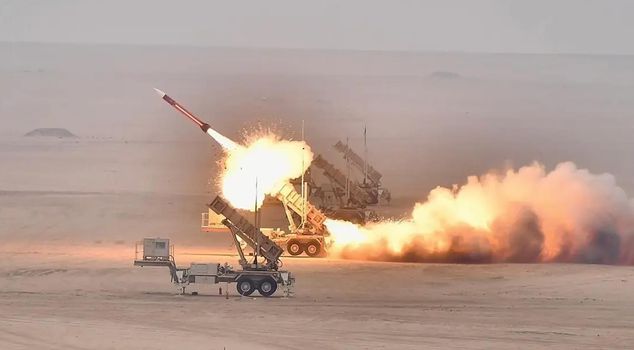 Retaliation from Iran to the US! They rained missiles on bases in Kuwait and Bahrain.