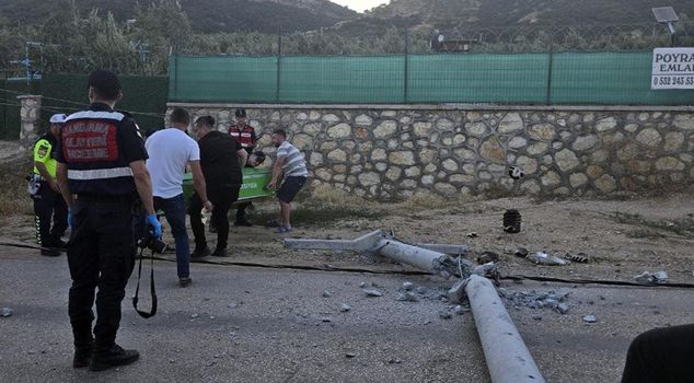 A person who went to the accident scene to help in Bursa was killed by an electric current.