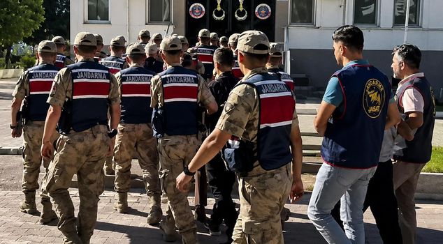 تم حل جريمة قتل قبل 19 عاماً في باتمان! تم اعتقال 10 مشتبه بهم.