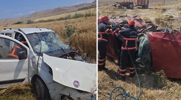 In Çankırı, a light commercial vehicle collided with a car, killing 3 people and injuring 4.