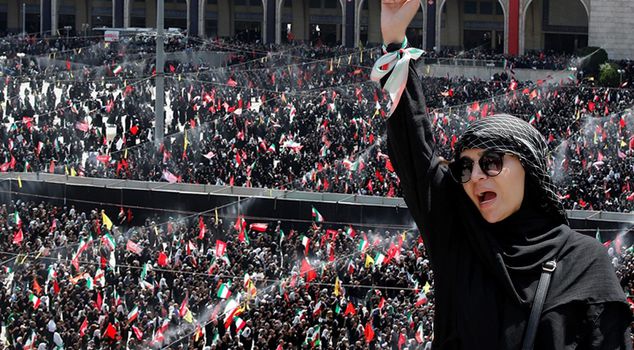 Farewell to Iran's former leader Khamenei! Here are images from the ceremony attended by tens of thousands.