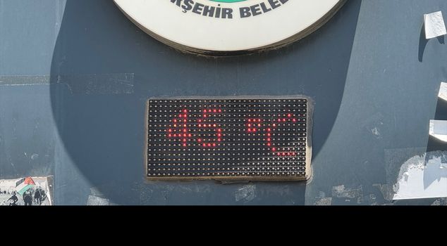 In Şanlıurfa, thermometers showed 45 degrees, and the city fell into silence.