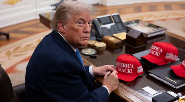 Trump threatened Iran again, saying goodbye to Khamenei: We can neutralize them all with a single shot.