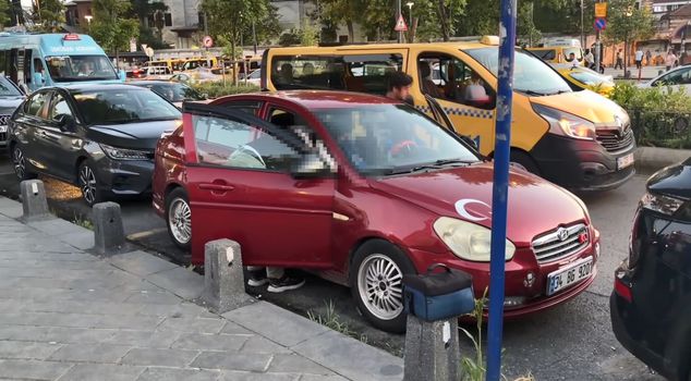 Found dead in a parked car in Üsküdar