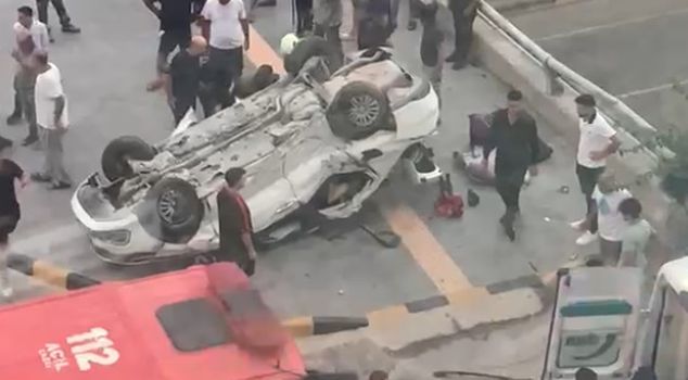 Car overturned in İskenderun: 2 people lost their lives