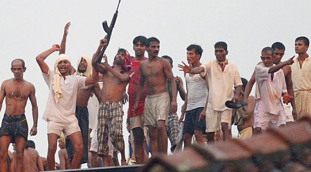 Major riot in prison! 25 people lost their lives
