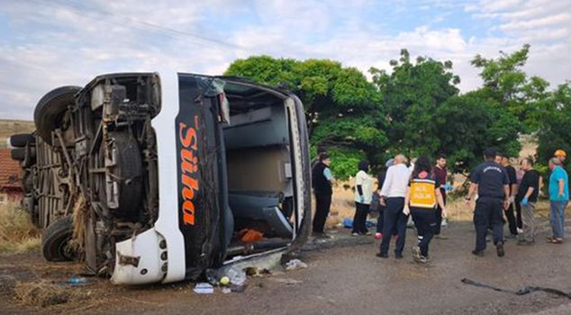 One person died and 41 people were injured in a bus rollover accident in Kırıkkale.