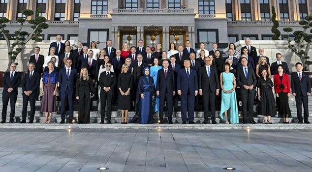 Historical NATO reception at the Presidential Complex: Leaders attended the family photo session