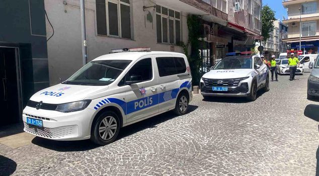 A tradesman who fell ill on his way to work died at the bakery where he took shelter.
