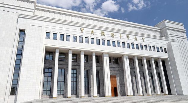 Он напал на своего начальника и лишился 23-летней компенсации.