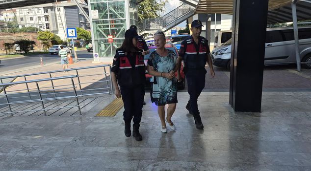 Russian who prevented 13-year-old girl from entering pool in Alanya with a burkini arrested