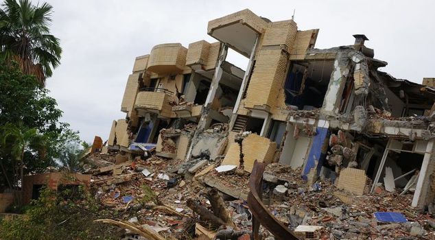 The number of people who lost their lives in the earthquakes in Venezuela has risen to 3,899.