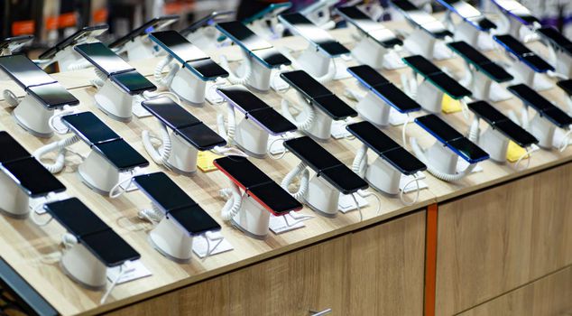 قرار سيغير موازين سوق الهواتف! بدأ العد التنازلي