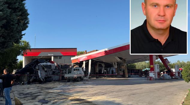 A coal-laden truck plowed into a gas station market: There are casualties