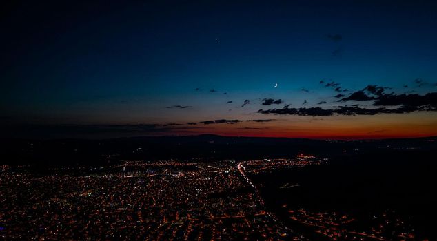 An image in the sky reminiscent of the Turkish flag