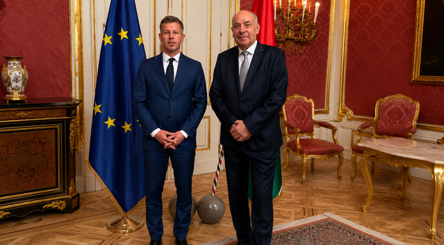 The President of Hungary, Sulyok, approved the law that removes him from office.