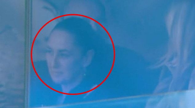 The reaction is huge! The president, who doesn't even attend matches in his own country, appeared at the final match.
