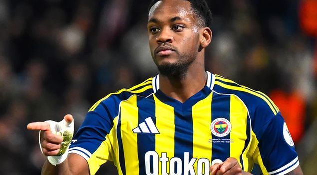 Jhon Duran, who was linked with Galatasaray, wore the jersey of his new team.