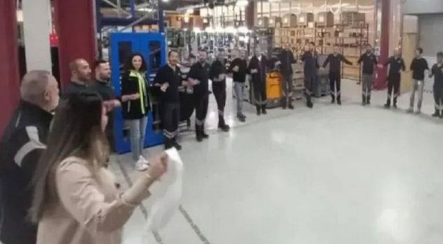 Record raise at the factory: Minimum salary increased to 153 thousand TL, workers celebrated by dancing halay