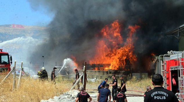 Fire disaster in Kahramanmaraş! Flames rose suddenly