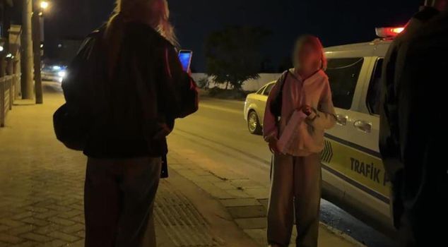 عمره 15 عامًا فقط! بدلاً من أن يخجل مما فعله، التقط صورة تذكارية