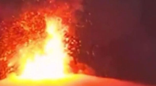 Fuego Volcano became active again after 8 years, 250 people were evacuated from the area.