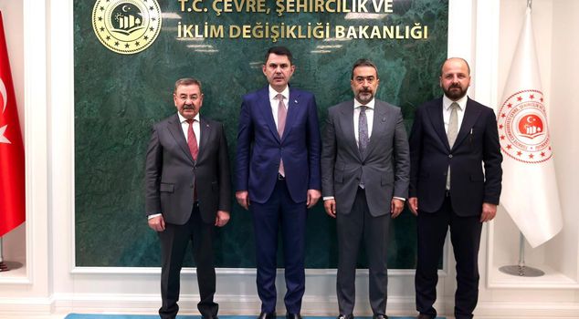 The CHP municipality mayor visited Minister Kurum together with AK Party executives.