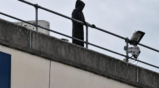 The sight that confused the hospital! Those who saw it on the roof were horrified.